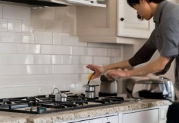 雅士高(ASKO)燃气灶24小时客服费用教你あ巨野燃气灶配件服务电话，全国售后热线速查