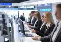 伊莱克斯空调总部客服点教大家『汽车空调多久清洁一次最合适？』