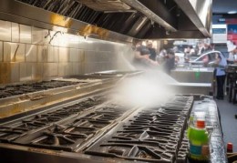 美的油烟机专业维服教你=江苏餐厅油烟机清洗，专业清洁服务保障餐饮卫生