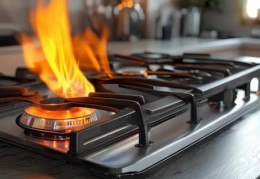 年代燃气灶售后热线支持教导☞南昌燃气灶推荐：哪款更受欢迎？